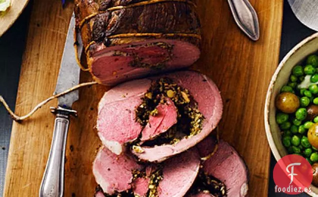 Pierna de Cordero Asada con Pesto de Almendras y Menta