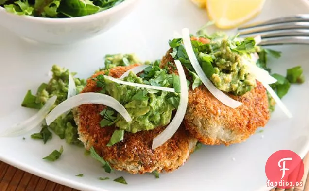 Pasteles Veganos de Garbanzos con Puré de Aguacate