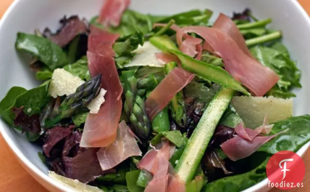 Cena de esta noche: Ensalada de Espárragos Afeitados, Guisantes y Jamón