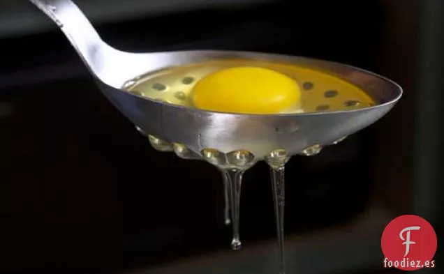 Huevo Escalfado Con Espinacas Salteadas Para Dos