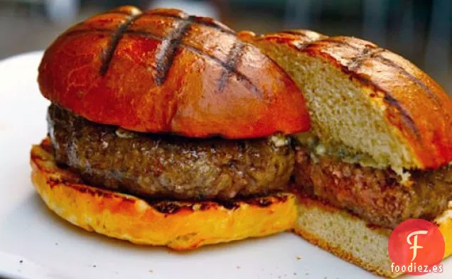 La Hamburguesa a la Parrilla del Cerdo Manchado en Casa