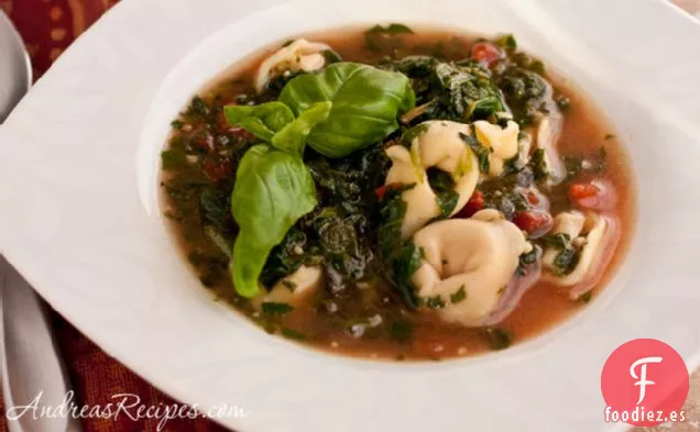 Sopa De Espinacas Y Tortellini