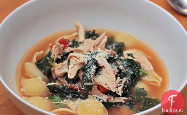 Minestrone de Pollo Rústico