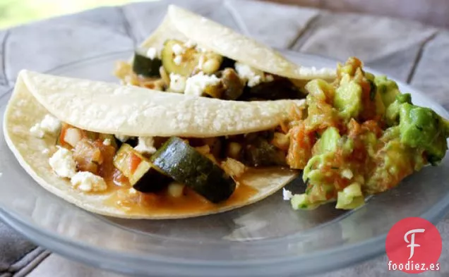 Tacos de Maíz con Calabacín y Queso Fresco