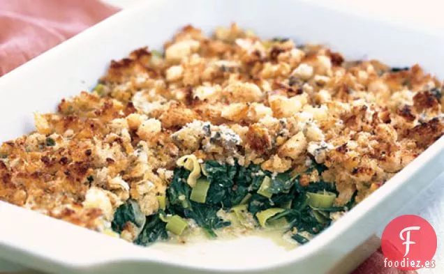 Espinacas Y Puerros Gratinados Con Cobertura De Miga De Roquefort