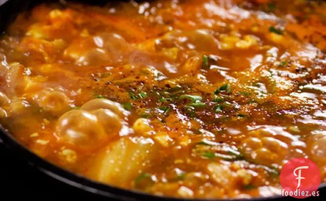 Soondubu Jjigae (Estofado de Tofu Suave Coreano)