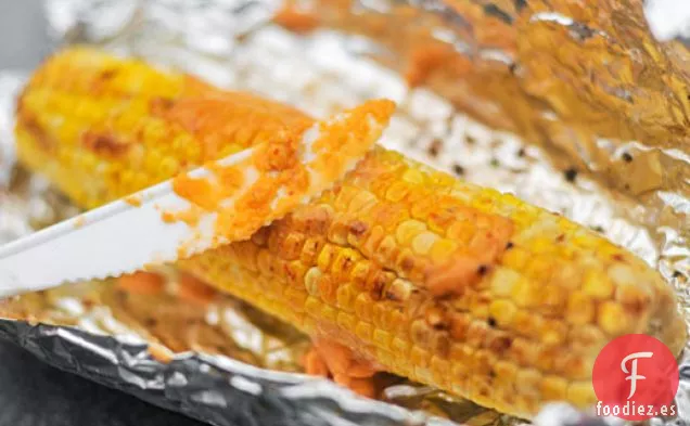 Maíz a la Parrilla con Mantequilla de Miso Picante