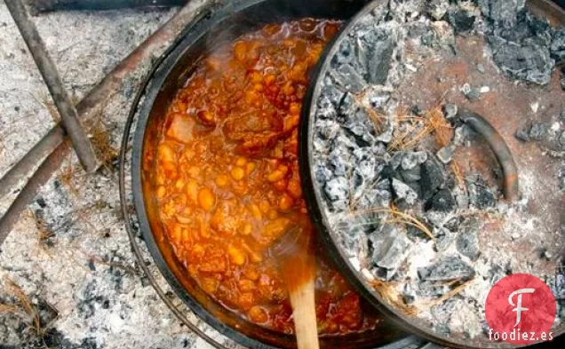 Chile de Fogata en un Horno Holandés