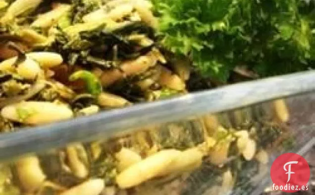 Ensalada Mediterránea de Orzo y Espinacas