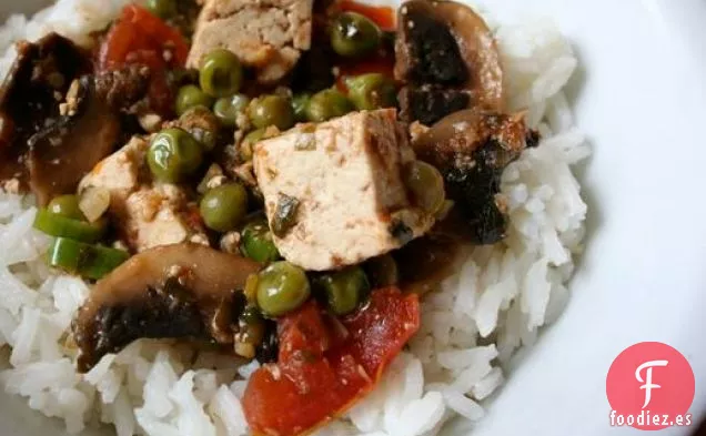 Come por Ocho dólares: Tofu con Tomates y Cilantro