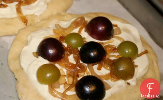 Pizza de Harina de Maíz, Queso de Cabra y Muscadine