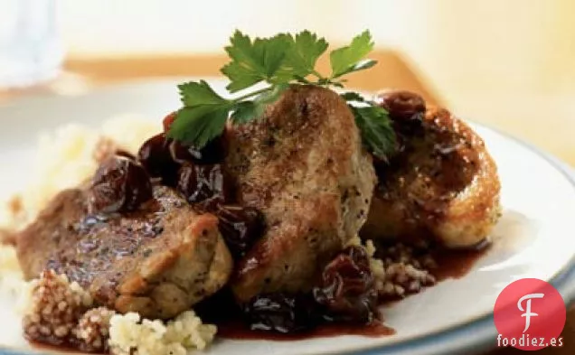 Medallones de Cerdo con Salsa de Cereza Seca de Vino de Oporto