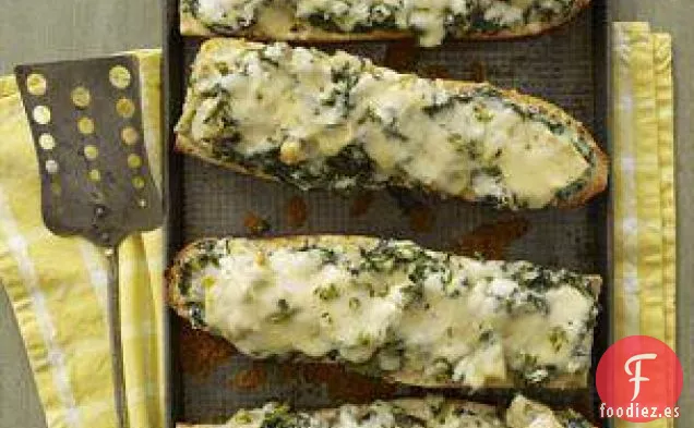 Pizza de Pan Francés con espinacas y alcachofas