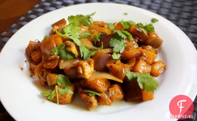 Cena de Esta Noche: Pollo Y Berenjena en Salsa de Frijoles Negros