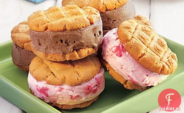 Sándwiches de Helado de Mantequilla de Maní