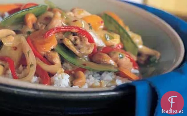 Salteado de Pollo y Anacardo