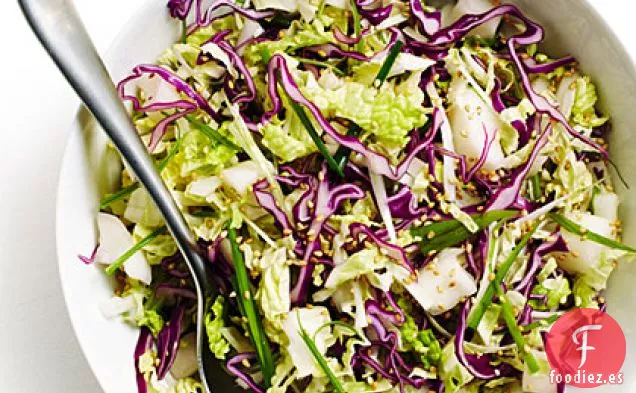 Ensalada Asiática Picante y Dulce con Daikon en Escabeche