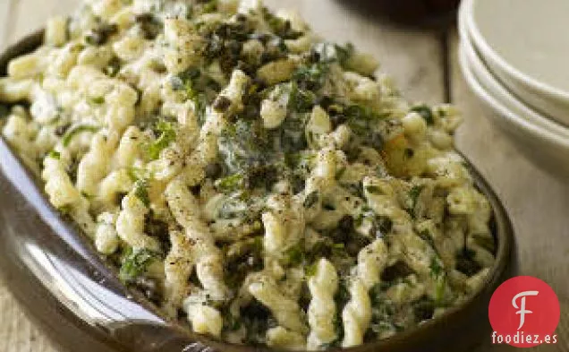 Pasta Cremosa Con Espinacas Y Alcaparras Fritas