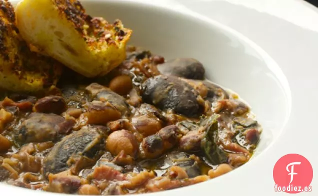 Sobras navideñas: Estofado de Jamón, Frijoles y Col Rizada