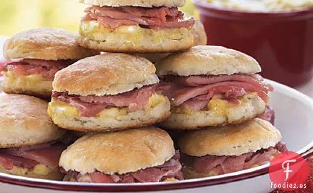 Galletas Rellenas de Jamón de Cerdo Wooo Sooie con Mantequilla de Mostaza
