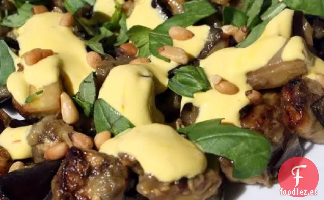 El Ingrediente Secreto (Azafrán): Ensalada de Berenjena Asada con Yogur de Azafrán