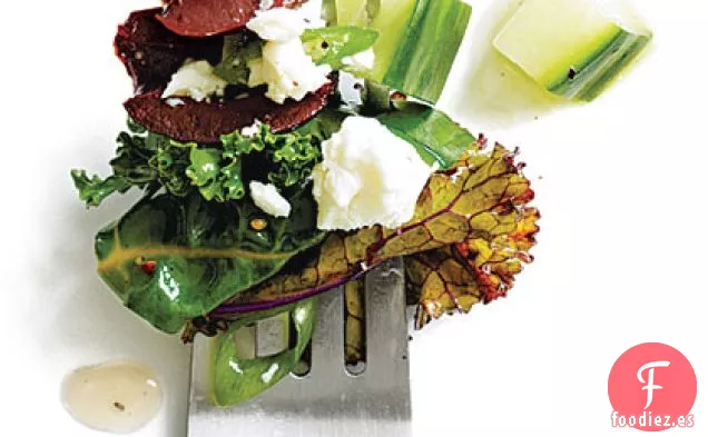Ensalada de Col Rizada al Estilo Griego