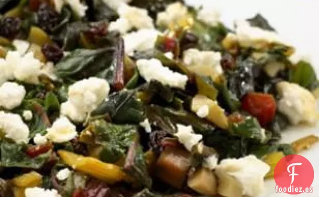 Acelgas Con Aceitunas Verdes, Grosellas y Queso De Cabra
