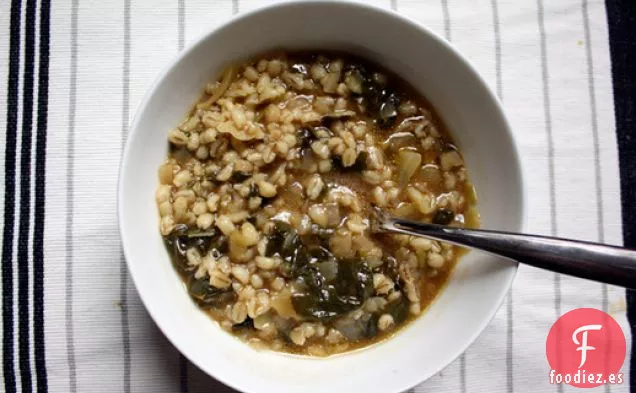 Cena Esta Noche: Sopa de Cebada al Verde