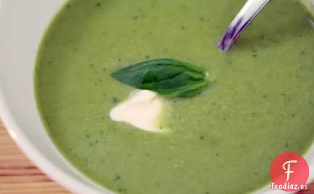 Espárragos cremosos, Albahaca y Crema Fresca Velouté