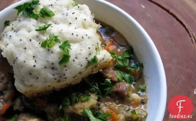 Cena Dominical: Estofado de Cordero con Albóndigas de Semillas de Amapola