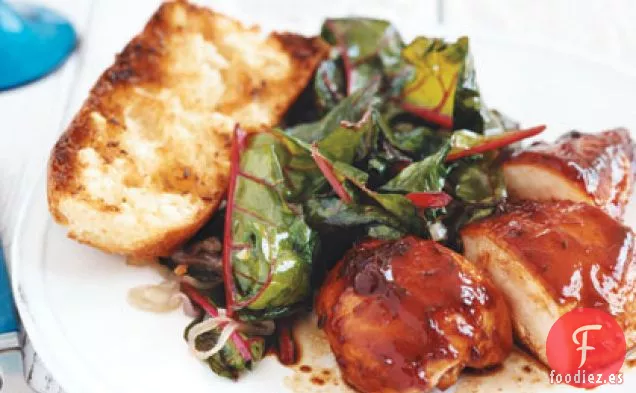 Pechugas de Pollo de Melaza a la Parrilla con Acelgas Salteadas