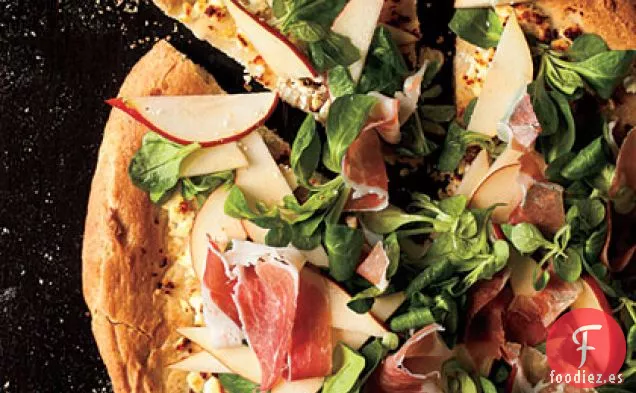 Pizza de Miel y Trigo con Ensalada de Jamón y Pera