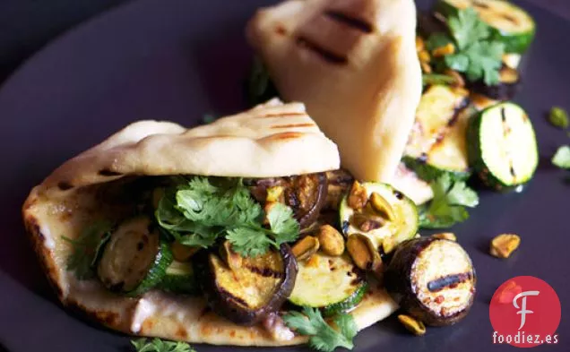 Sándwiches de Mantequilla de Anchoa y Verduras a la Parrilla
