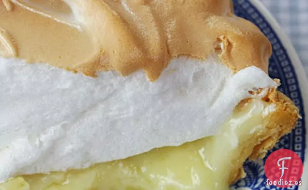 Pastel de Merengue con Crema de Coco de Una Milla de Altura