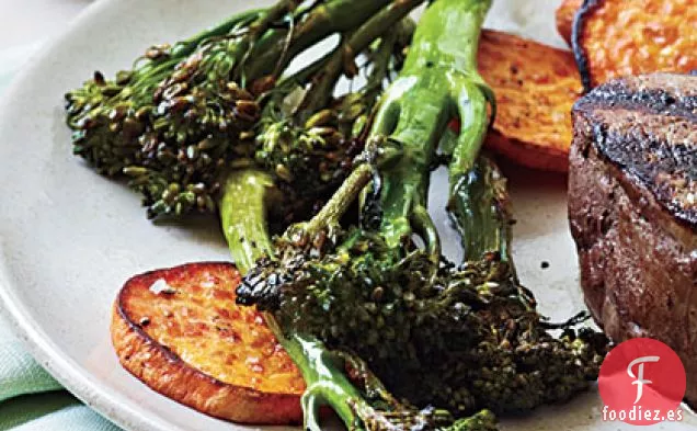 Batatas Asadas y Broccolini