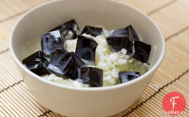 Sucedáneo de Calamansi Hielo Raspado de Lima con Gelatina de Hierba