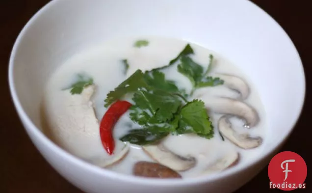 Sopa Tailandesa de Pollo con Coco (Tom Kha Gai) con Champiñones