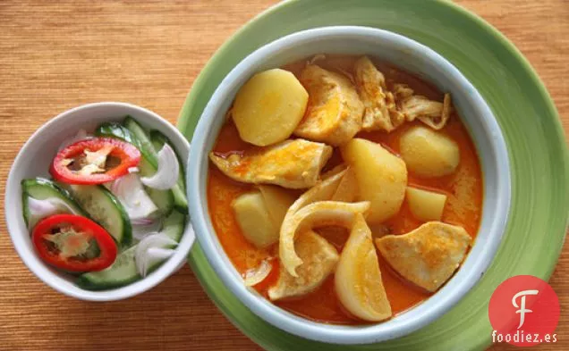 Pollo al Curry amarillo (Kaeng Kari Kai)