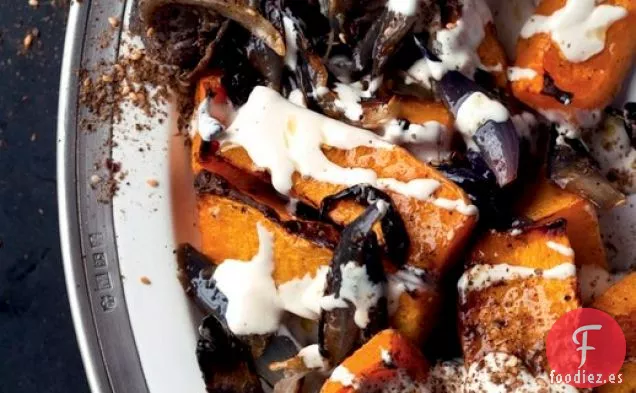 Calabaza asada y Cebolla Roja con Tahini y za'atar de Jerusalén