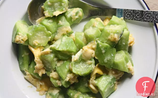 Calabazas de Luffa Salteadas con Huevos