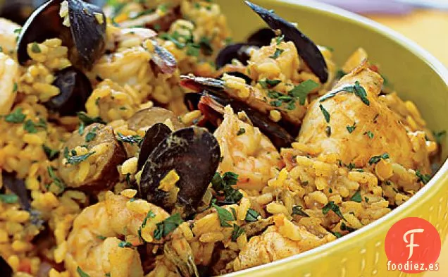 Paella de Pollo y Mariscos