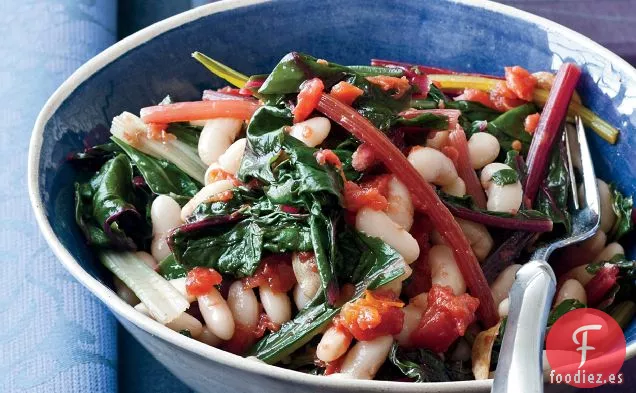 Estofado Rápido de Frijoles Blancos con Acelgas y Tomates