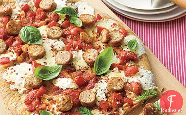 Pizza Fresca de Mozzarella, Albahaca y Salchicha de Pollo