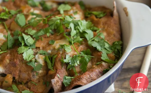 Enchiladas De Acelgas Y Frijoles Negros Con Salsa De Chipotle De Ruibarbo