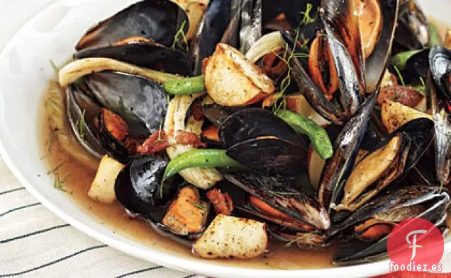Mejillones Cocidos al vapor con Tocino, Cerveza e Hinojo