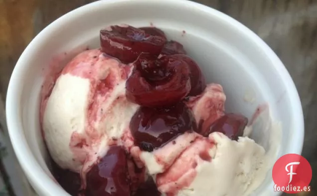 Semifreddo con Cola y Cerezas