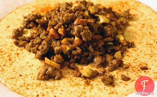 Cena de esta noche: Hummus con Cordero Molido y Almendras