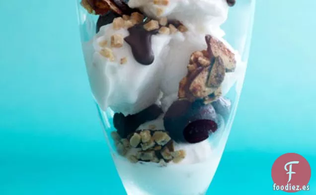 Helado de Chocolate y Cereza con Praliné de Almendras y Especias