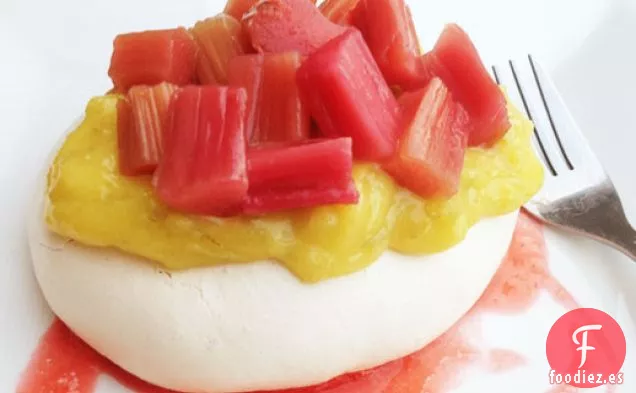 Pavlovas de Ruibarbo y Lima