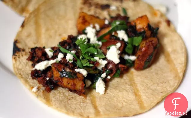 Tacos de Patata, Chorizo y Espinacas